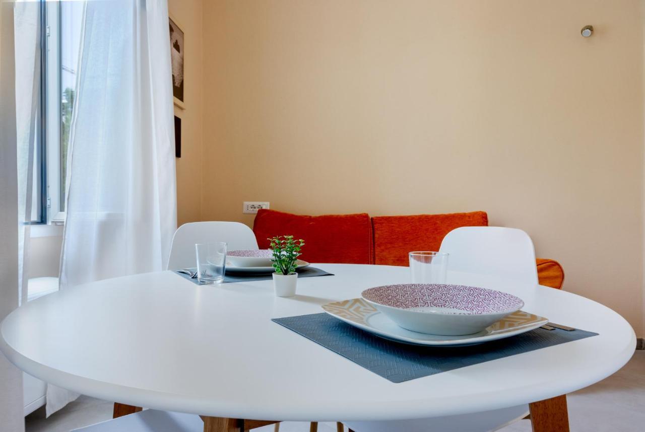 קליארי Bonnystudios Holiday Apartments מראה חיצוני תמונה
