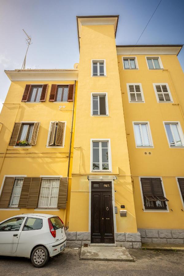 קליארי Bonnystudios Holiday Apartments מראה חיצוני תמונה